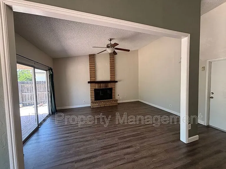 5748 Muldrow Rd — Photo 5