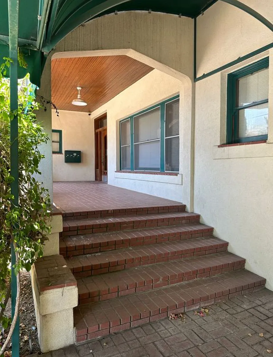Building Photo - 1927 D St #1