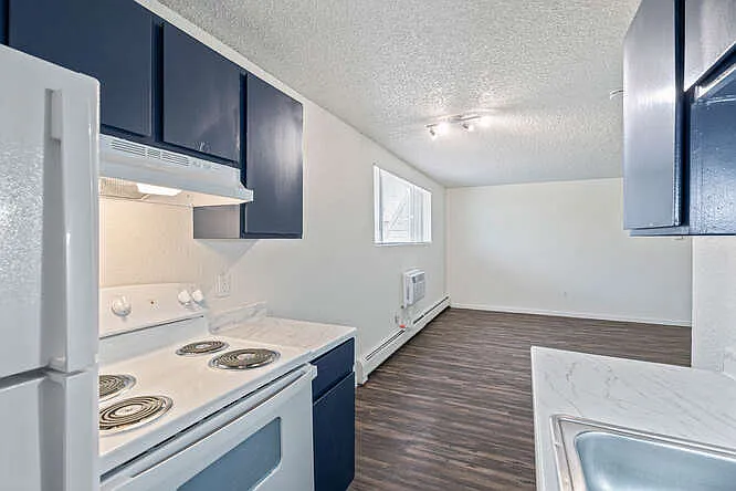 1377 Laredo St #307 — Photo 6