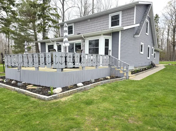 14935 Maple St, Posen, MI 49776