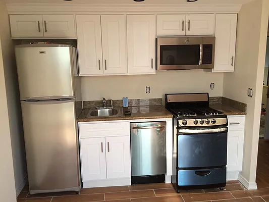 Rented by Francine Realty | media 36