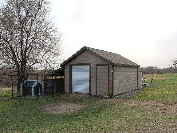 5th image of 18688 County Road 3 NE