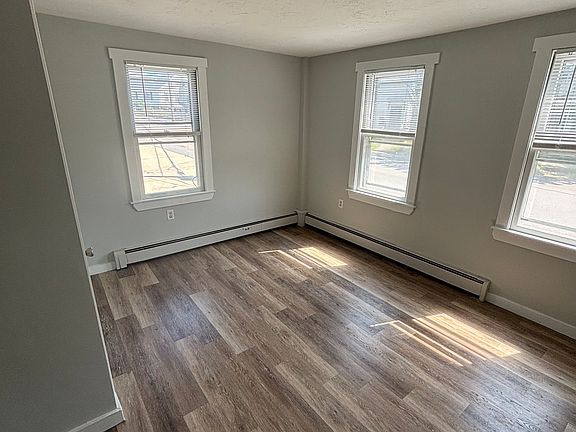 3rd image of 12 Sanford St #A