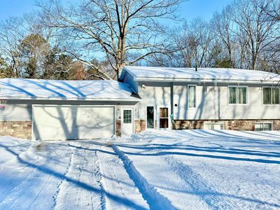 4 Park Ave, Gladstone, MI, 49837