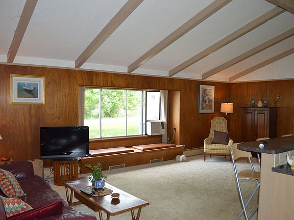 3rd image of 10871 Boyd Dr
