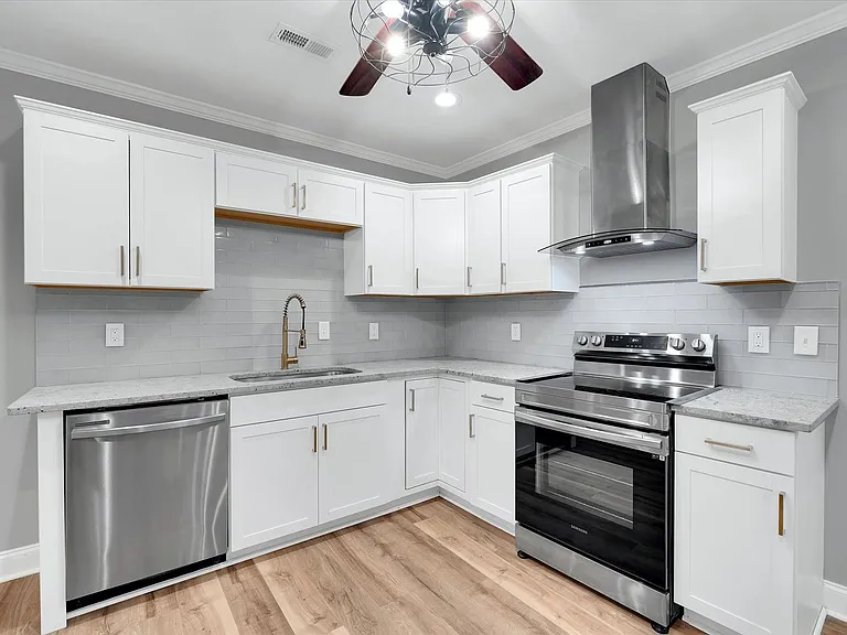 19 Granada Dr — Photo 9