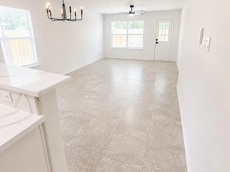 9227 Shaded Pines Dr — Photo 4