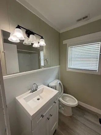 112 N Oak St #3 — Photo 7