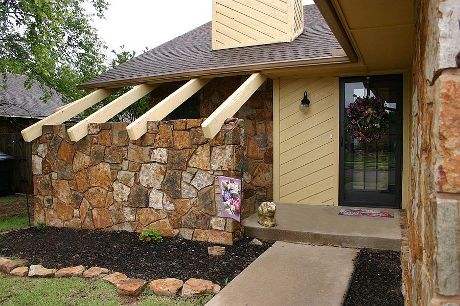 2nd image of 6520 NW 130th St