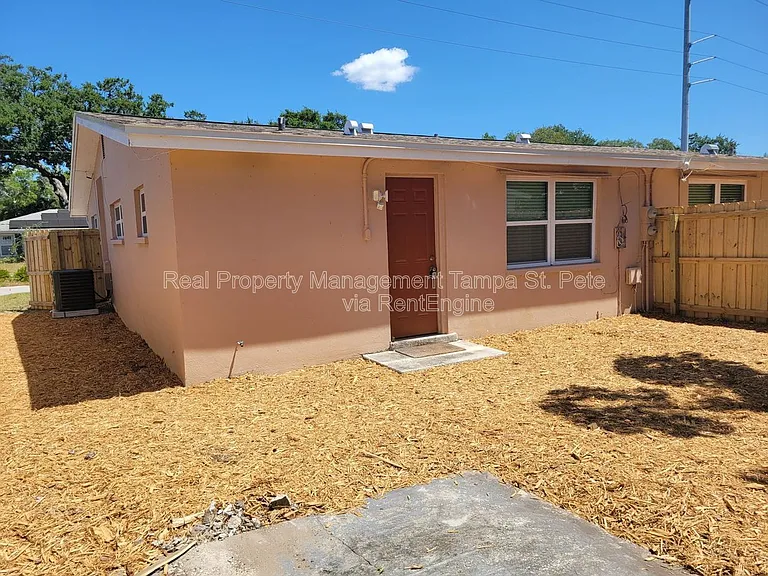 611 Lyndhurst St — Photo 30