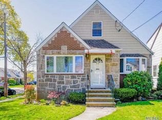 918 6th Ave, New Hyde Park, NY 11040
