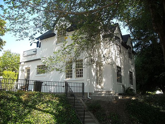 Rear with 2008 Addition