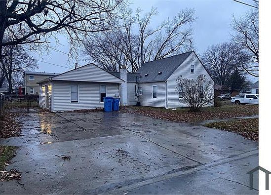 4th image of 25607 McDonald St