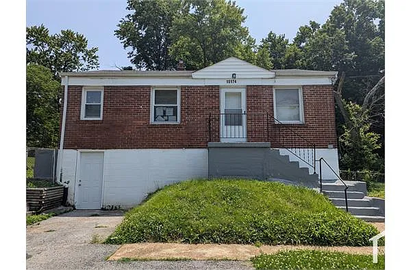 10174 Green Valley Dr photo 1