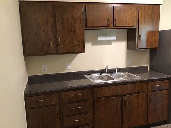 3rd image of 410 S Smith St APT 05