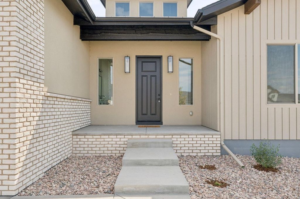 23 Snowcap Dr