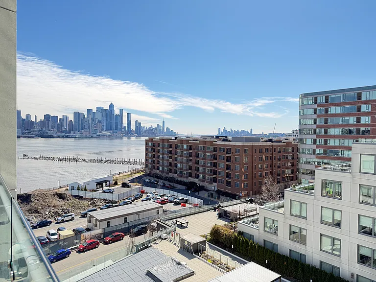 9 Avenue At Port — Photo 10