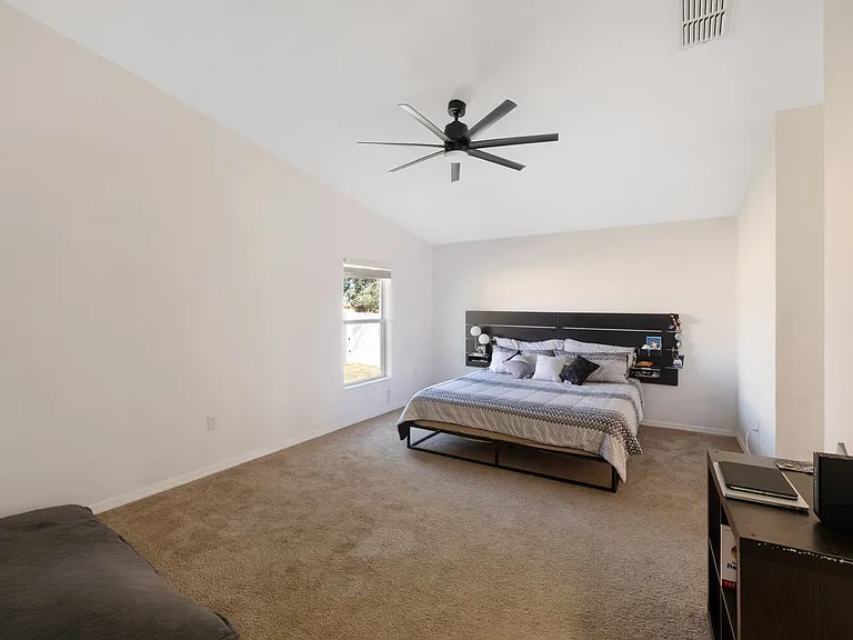 518 Highland Meadows St — Photo 15