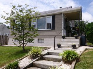 409 6th Ave, Radford, VA 24141