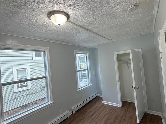 5th image of 91 Lyons Ave