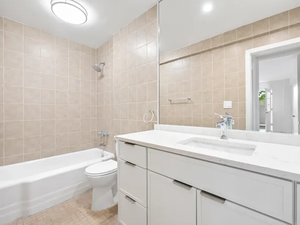 35-20 Leverich Street image 13 of 14