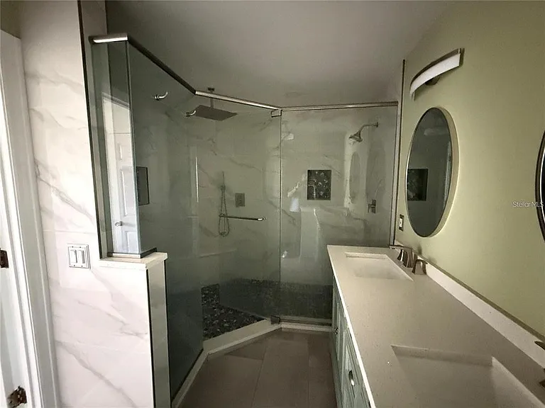 3900 Oak Pointe Blvd — Photo 12
