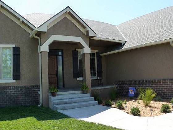 2nd image of 19 Dakota Dr
