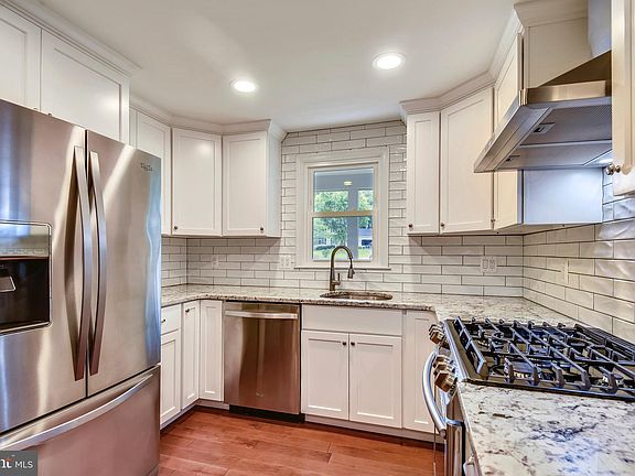 4th image of 3703 John Barnes Ln