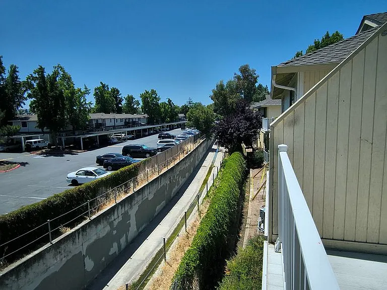 2827 Monument Blvd #24 — Photo 45