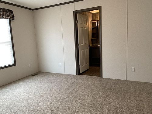 5th image of 1733 Magnolia Blvd