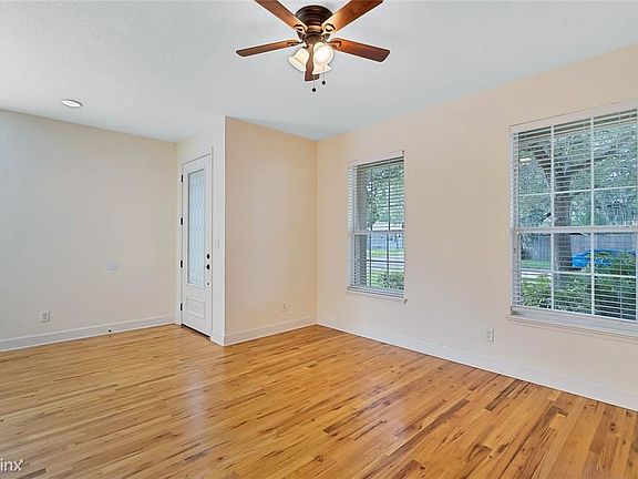 5th image of 1601R Wilson Ave