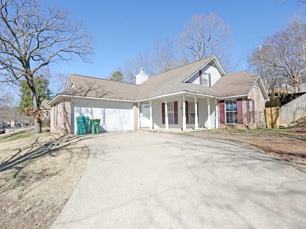 15 Summit Ridge Dr, Little Rock, AR 72211