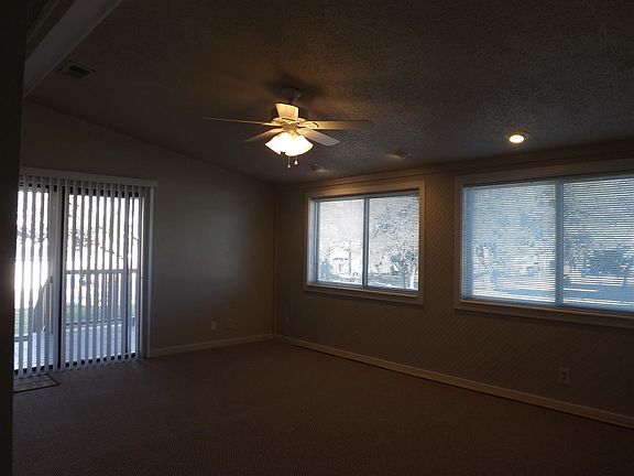 2nd image of 302 Belaire Cir
