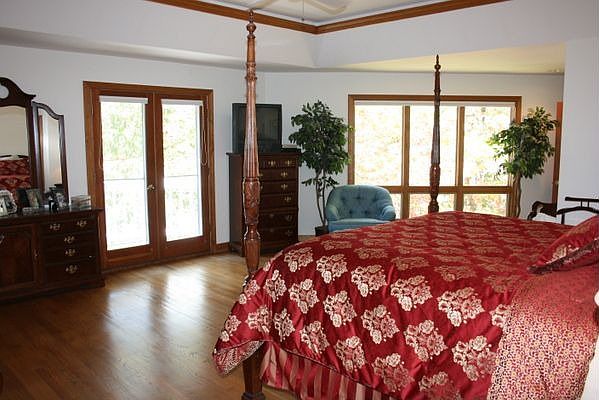 2nd image of 7715 Harbour Walk