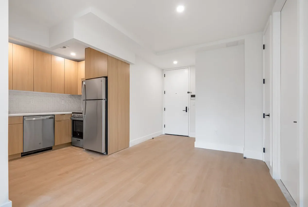 85 East 53rd Street — Photo 4