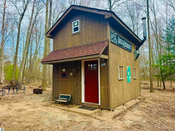 Cathedral Ave, Interlochen, MI 49643