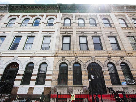 2nd image of 344 Marion St APT 1L