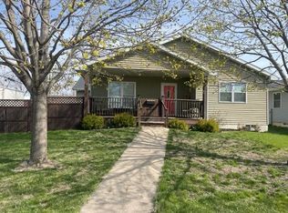 208 E 1st St, Tipton, IA 52772