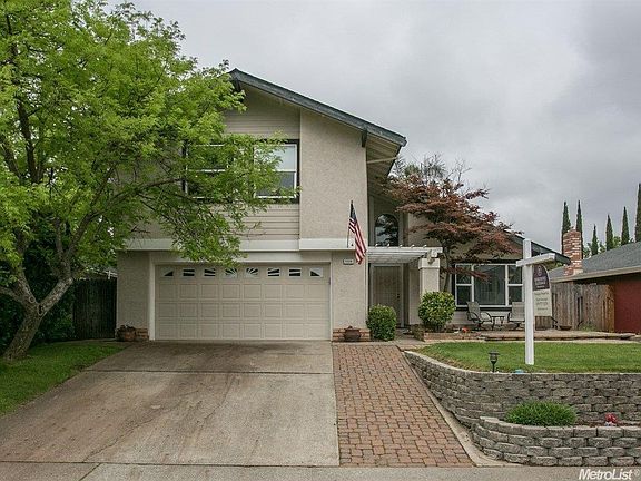 3rd image of 5229 Butterwood Cir