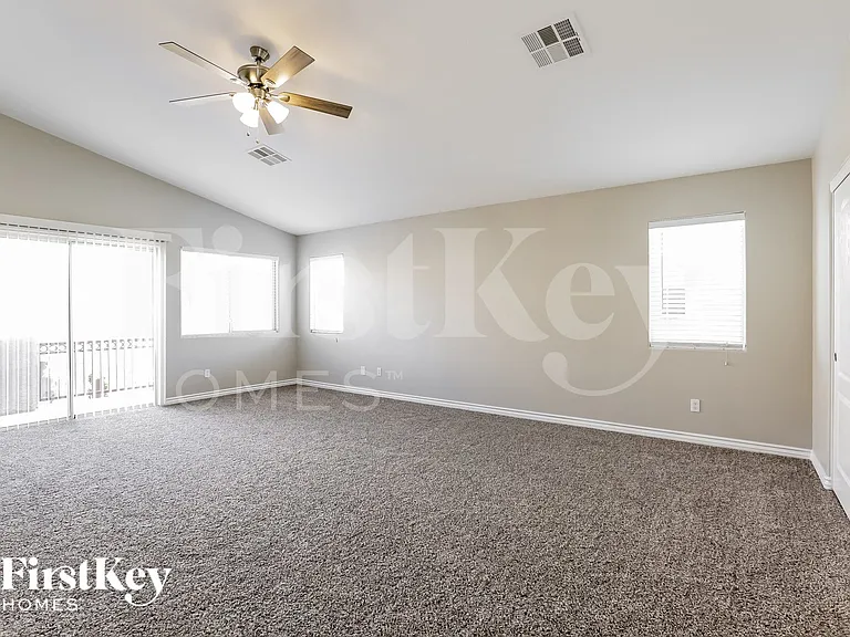 324 Sierra Breeze Ave — Photo 8