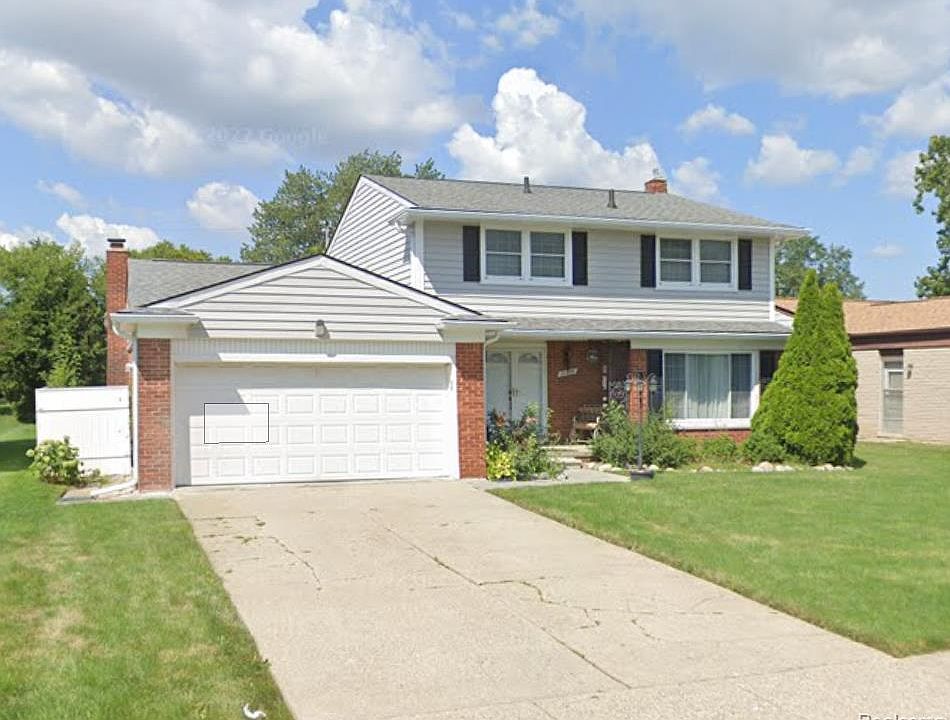 1st image of 27095 Fairfax St