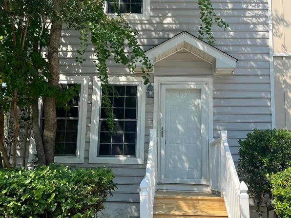 8589 Lake Marion Dr #600, North Charleston, SC 29406