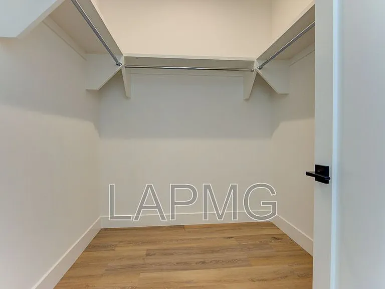 6016 Comey Ave #6016 — Photo 35