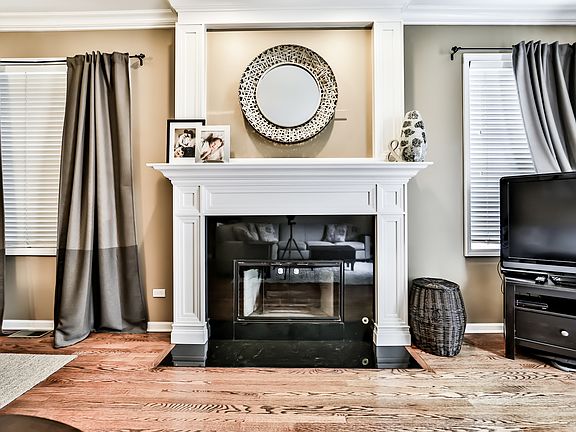 5th image of 1320 W Belmont Ave #1E