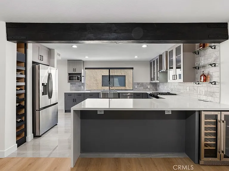 18417 Collins St #D — Photo 17