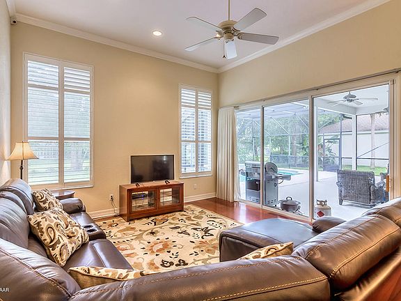 5th image of 29 Emerald Oaks Ln