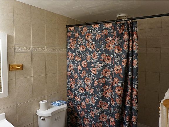 4th image of 2800 NW 39th Way #103