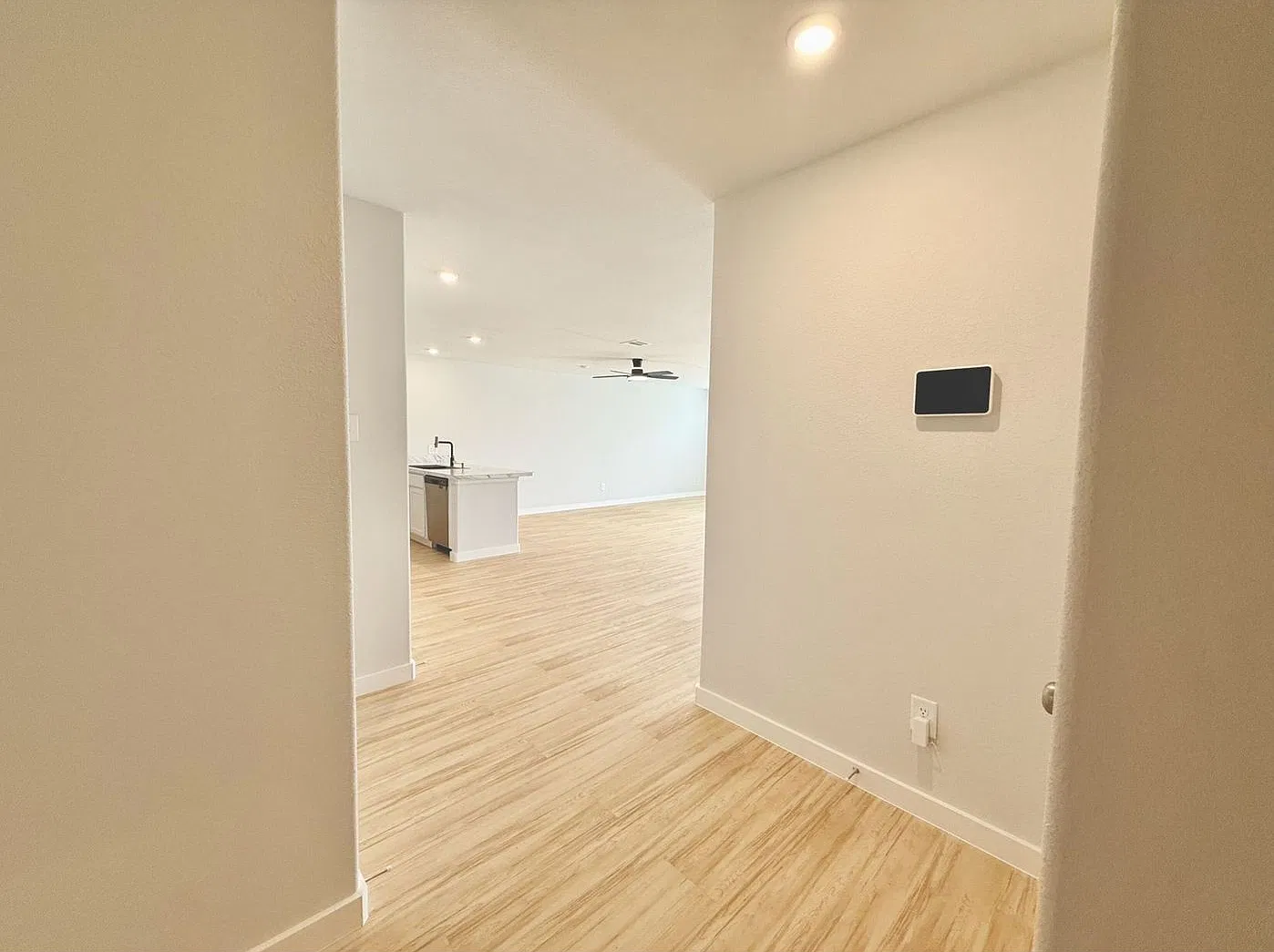 Spacious 5 Bedroom House in Cleveland — Photo 4