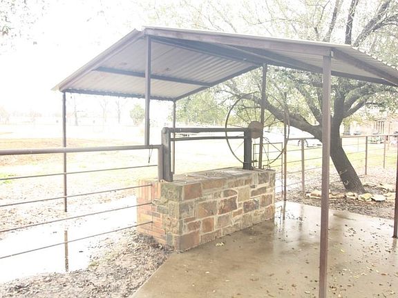 4th image of 524 Vz County Road 1820