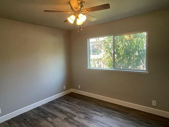 3rd image of 5019 Venuto Way